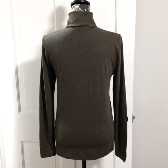 🆕️ 💚J. Crew💚 - Hunter Green L/S Turtleneck - Picture 2 of 8